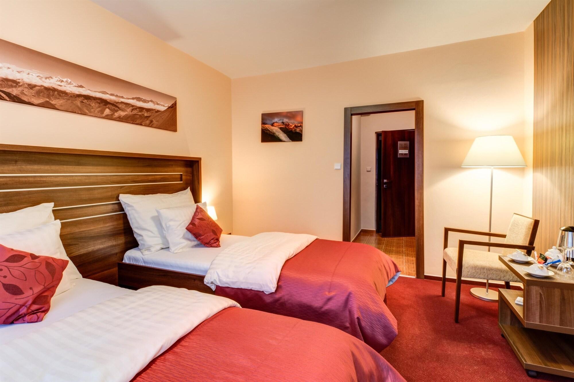 Western Vista Hotel 4*
